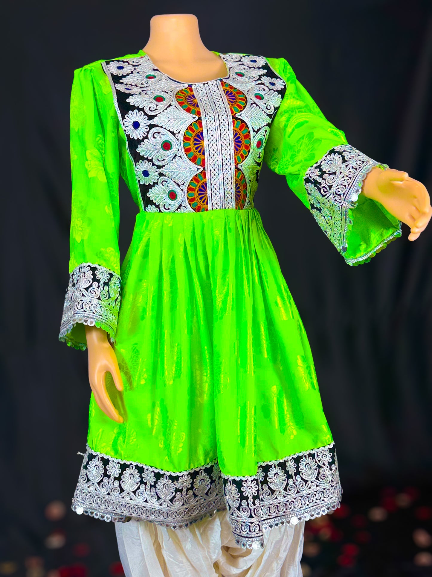 Dilara Traditional Dress Set (Two Pieces)